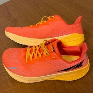Men’s Altra AltraFWD Road Running Shoes - Excellent Condition - Size 11